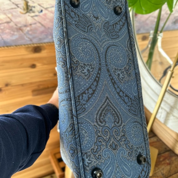 Liz Claiborne Blue Patterned Handbag preloved - Picture 7 of 8